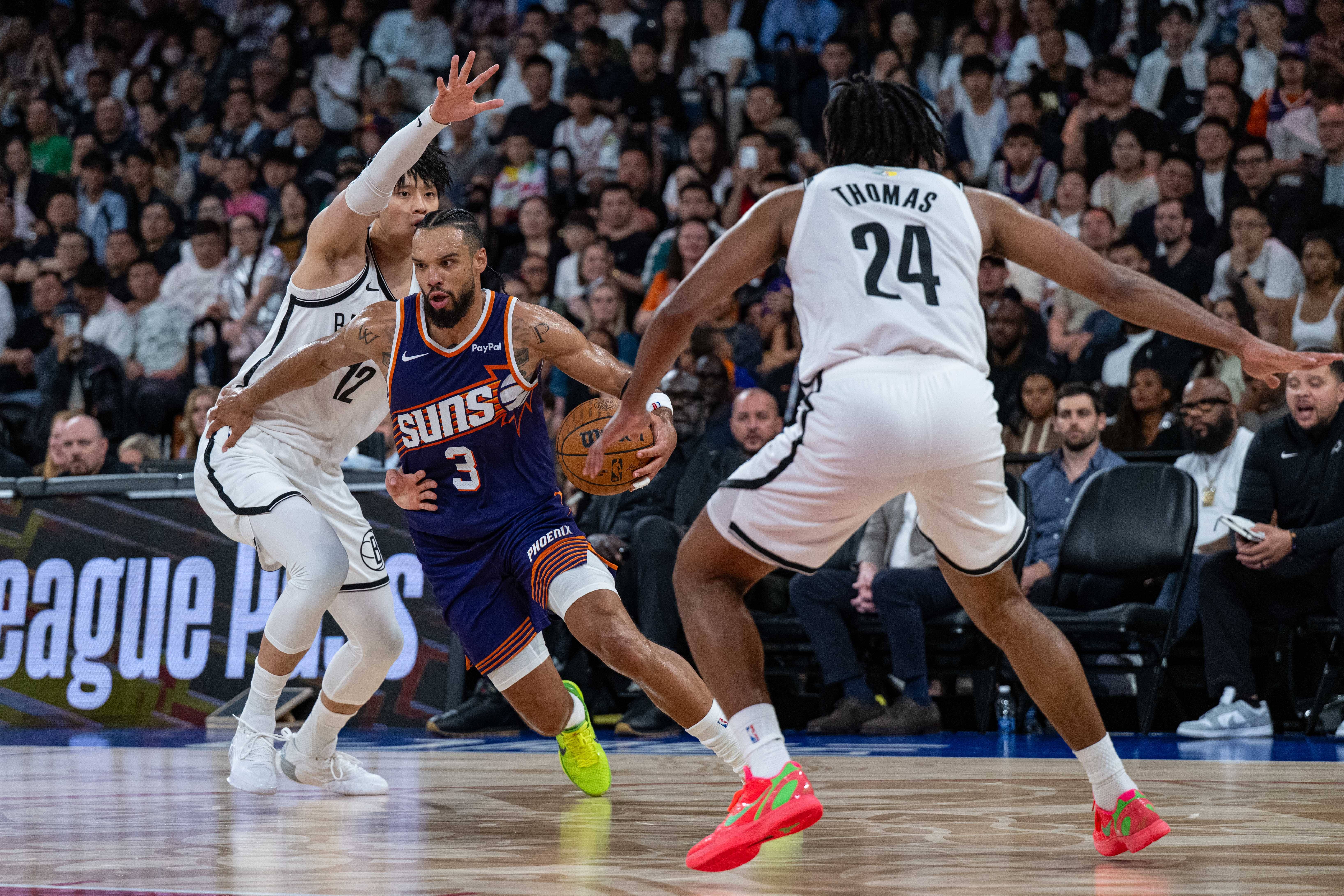爱游戏-清晨体能课后;菲尼克斯太阳豪取连胜备战NBA常规赛;气氛紧张;训练强度明显提升的简单介绍